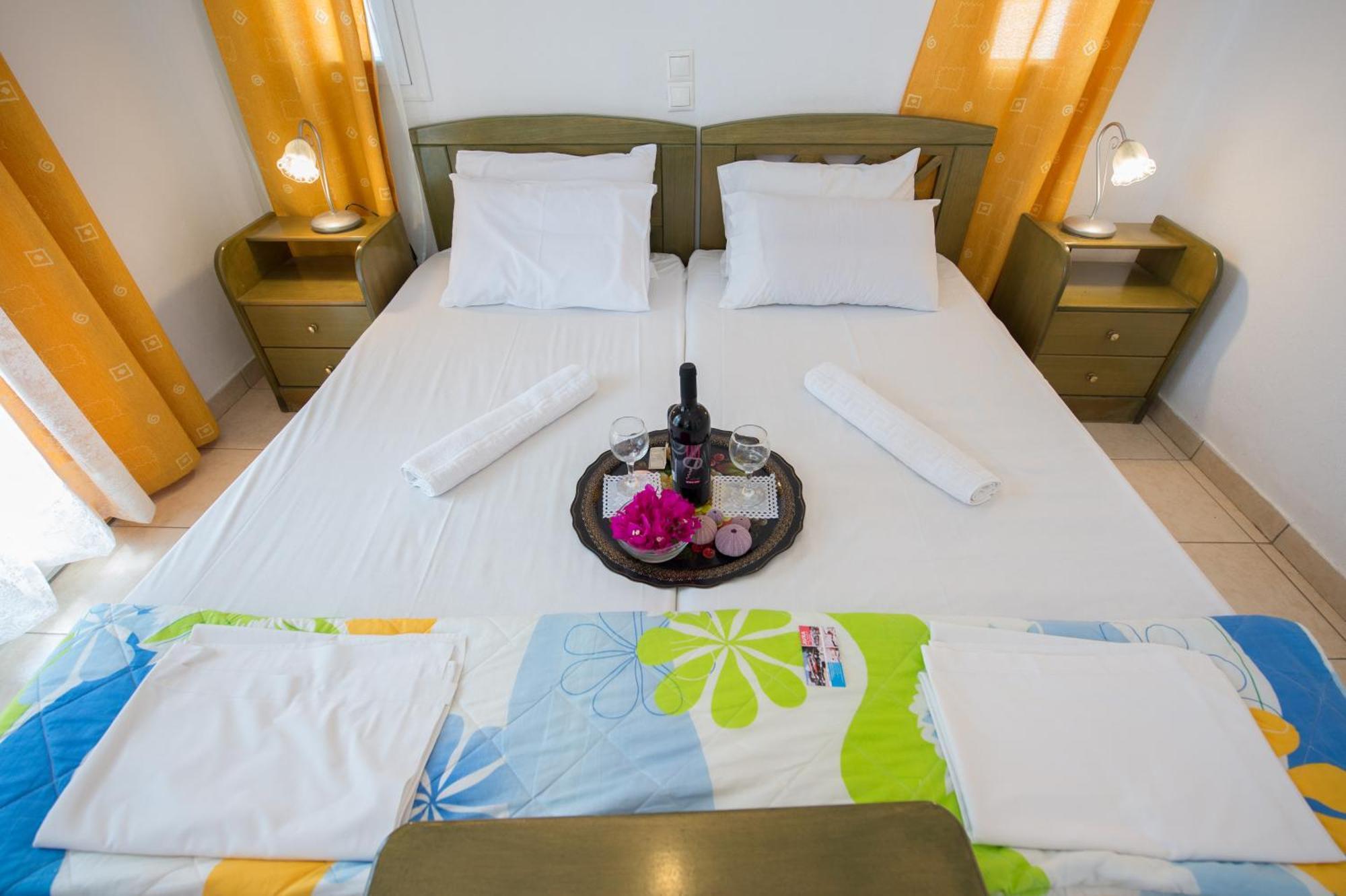 Hotel Avra Nea Epidhavros Exteriör bild