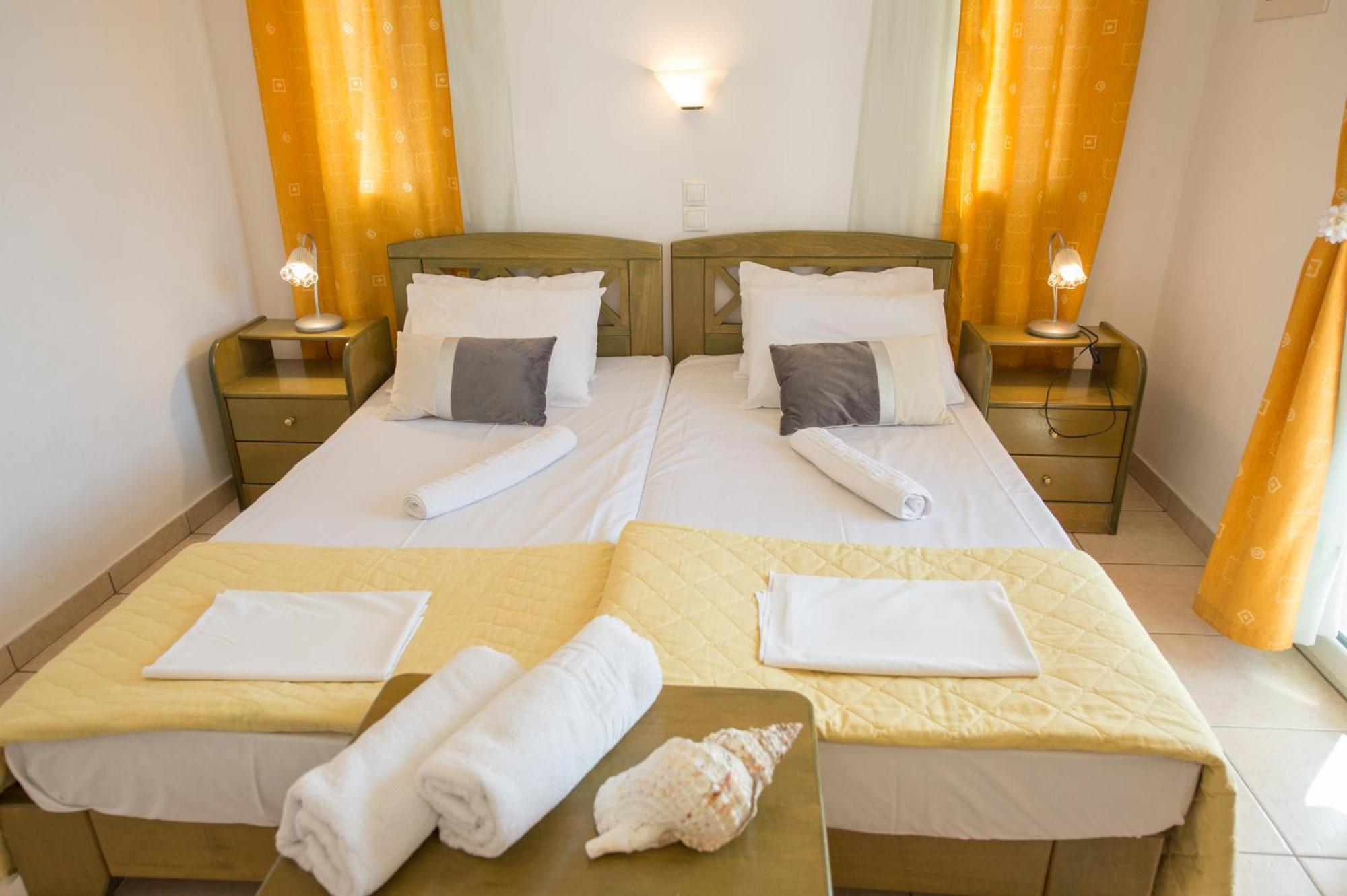 Hotel Avra Nea Epidhavros Exteriör bild